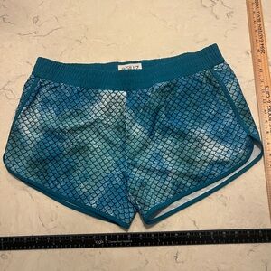 Gills Women's Blue Scale Mermaid Pattern Athletic Shorts